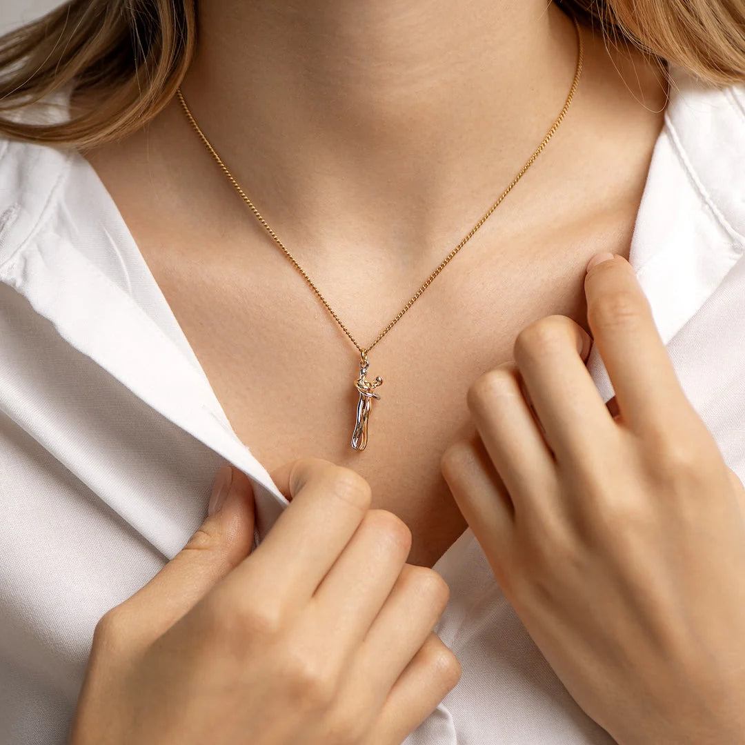 Hug Necklace